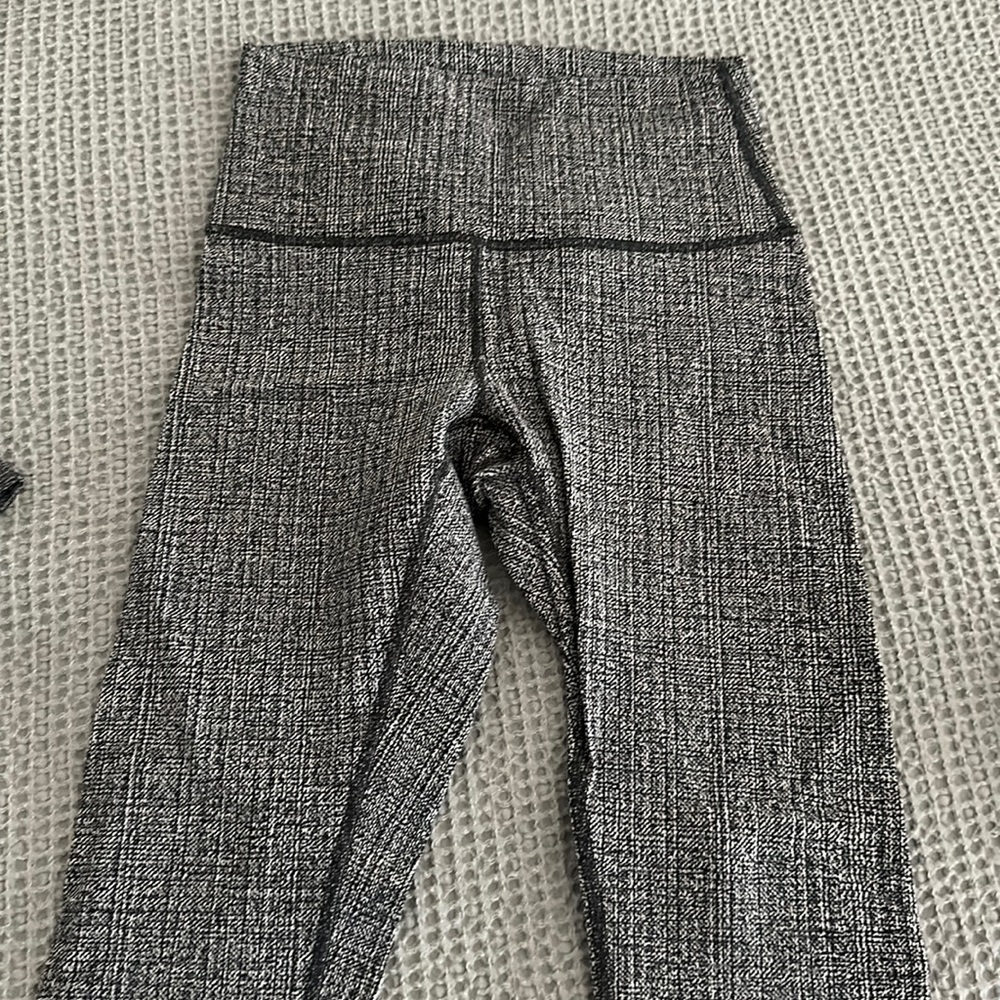 Women’s grey lululemon leggings size 4